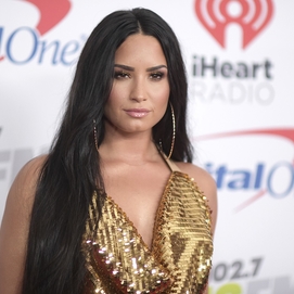 ../images/cmsimages/listing/demi-lovato-jb-dec-2017-billboard-1548-compressed-news-1611643212108231.jpg