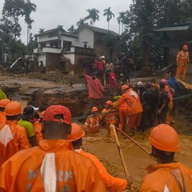 ../images/cmsimages/listing/india_landslide-news-1722322516119128.jpg