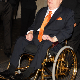 ../images/cmsimages/listing/larry_flynt_wheelchair-news-1613025136108394.jpg