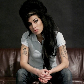 ../images/cmsimages/listing/rs_600x600-180913115030-600-2007-amy-winehouse-news-1617269482108914.jpg